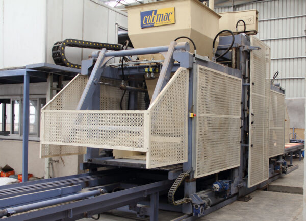 COBMAC COB 1842 Block & Interlock Machine